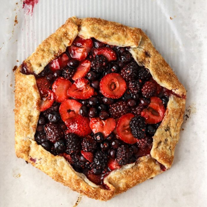 freshly-baked-mixed-berry-galette-1